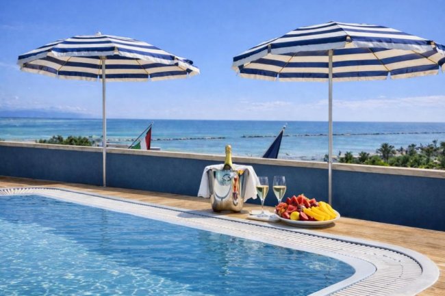 Hotel Holiday